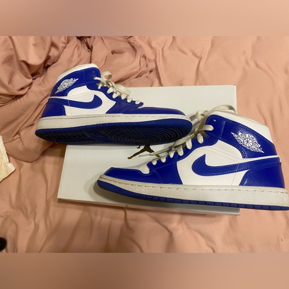 Nike Women's Shoes in Blue and White - Picture 1 of 3